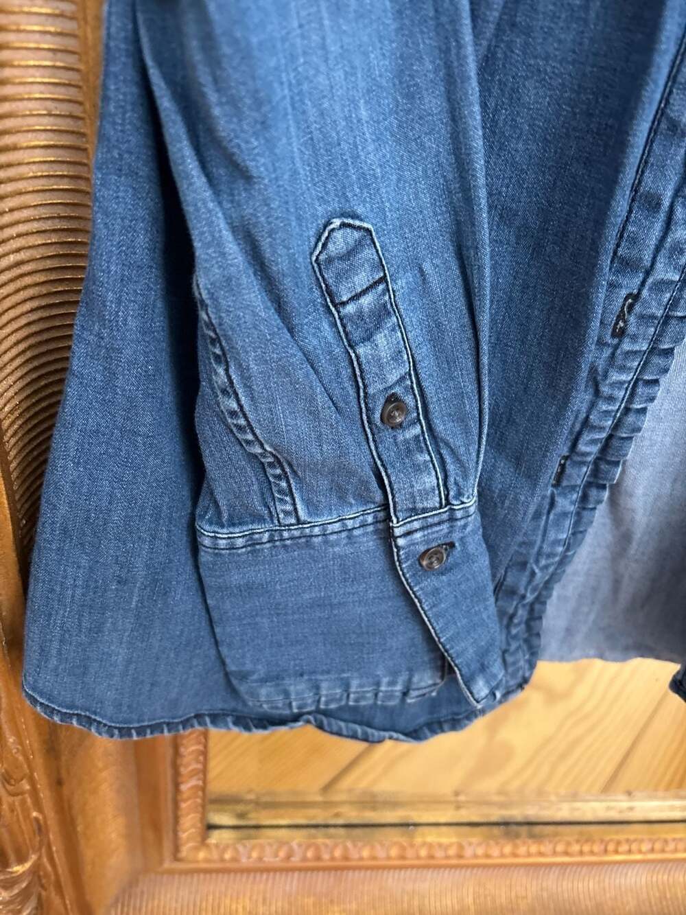 Banana Republic Riley Ruffle Denim Shirt Size 8 - Picture 3 of 8